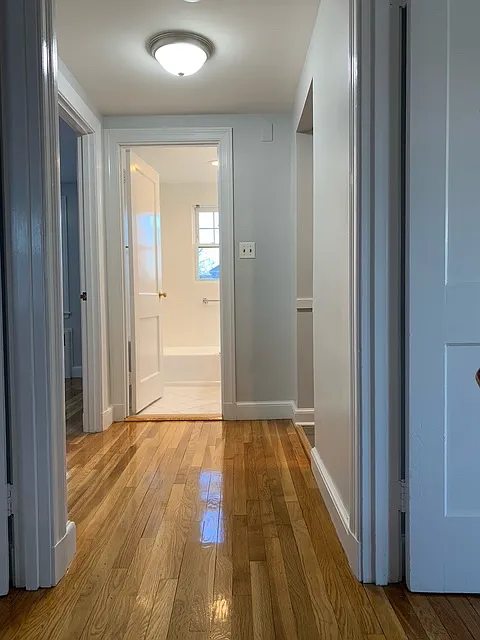 1517 Centre St — Photo 4