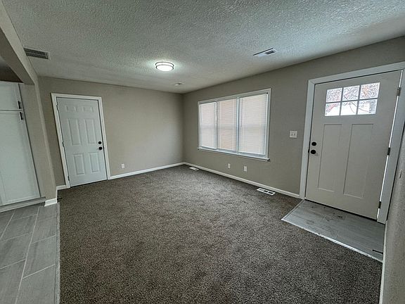 2nd image of 10620 Oakland Ave