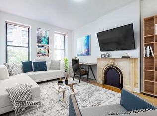 52 W 55th St #3R, New York, NY 10019