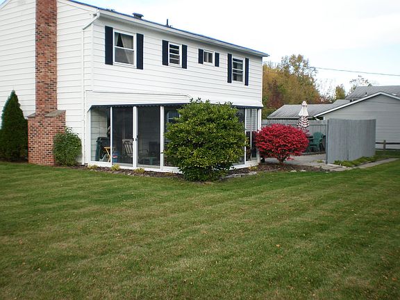 2nd image of 26399 Kingswood Dr