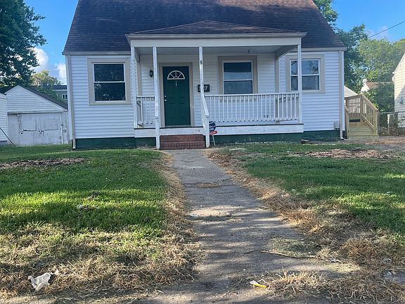 3rd image of 3107 Scott St