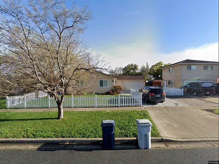 41658 Paseo Padre Pkwy — Photo 2
