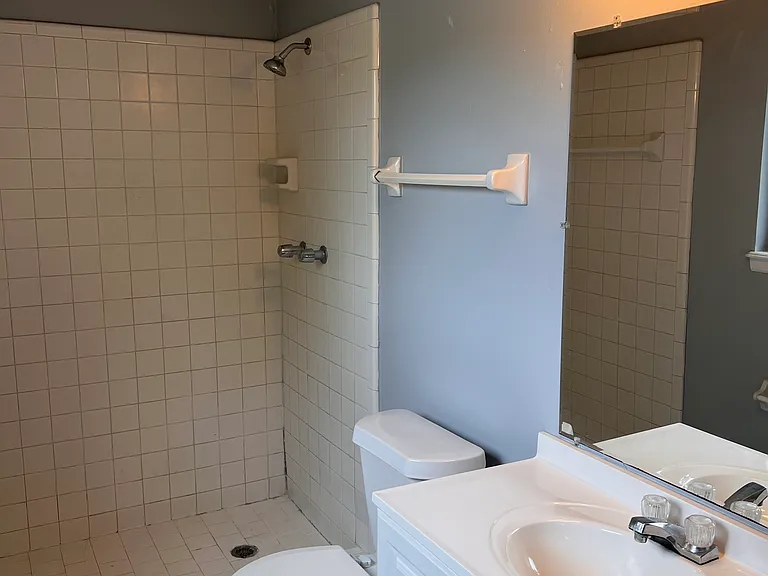 627 Aquatic Dr — Photo 16