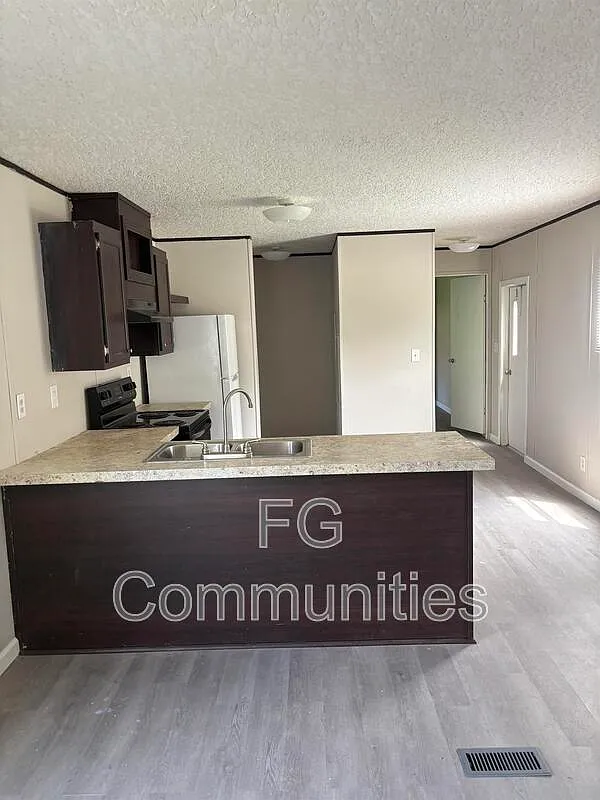 2 bed, 2.0 bath, $1,025 — Photo 2
