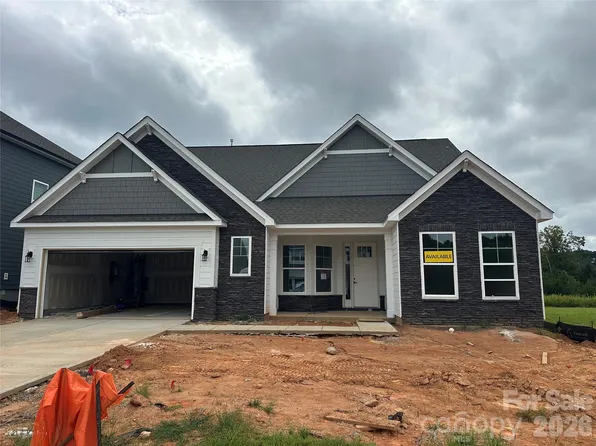 2211 Tabor Rd, Sherrills Ford, NC 28673