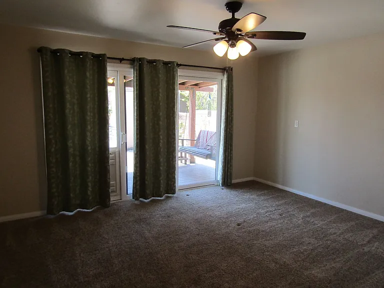 225 Cyclone St — Photo 18