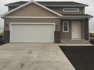 4204 14th St S, Moorhead, MN 56560