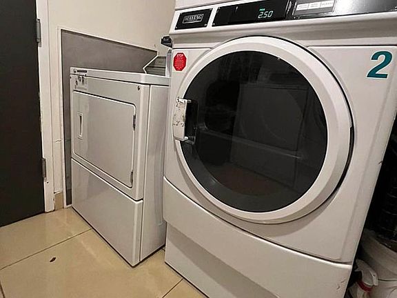 5th image of 841 Kent Ave APT 3F
