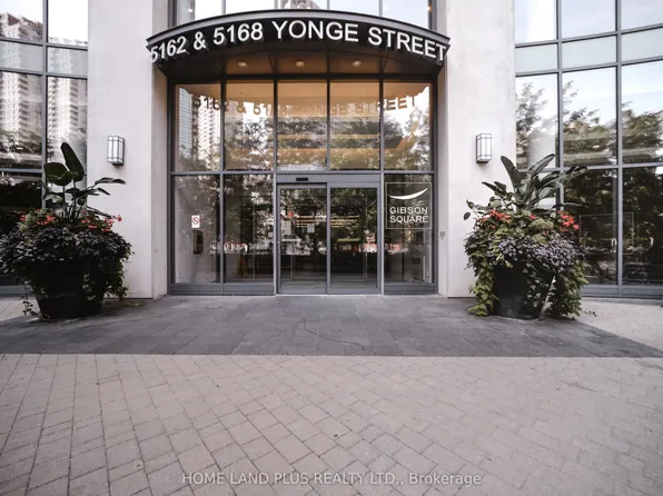 5168 Yonge St, Toronto, ON