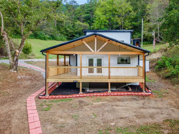 2897 Reed Hollow Rd, Gate City, VA 24251