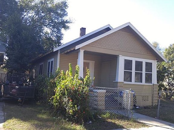 3rd image of 1118 13th Ave S