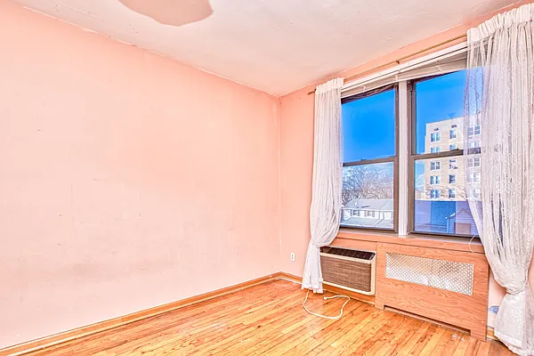 Sold by Maximillion Realty, Inc. | media 48