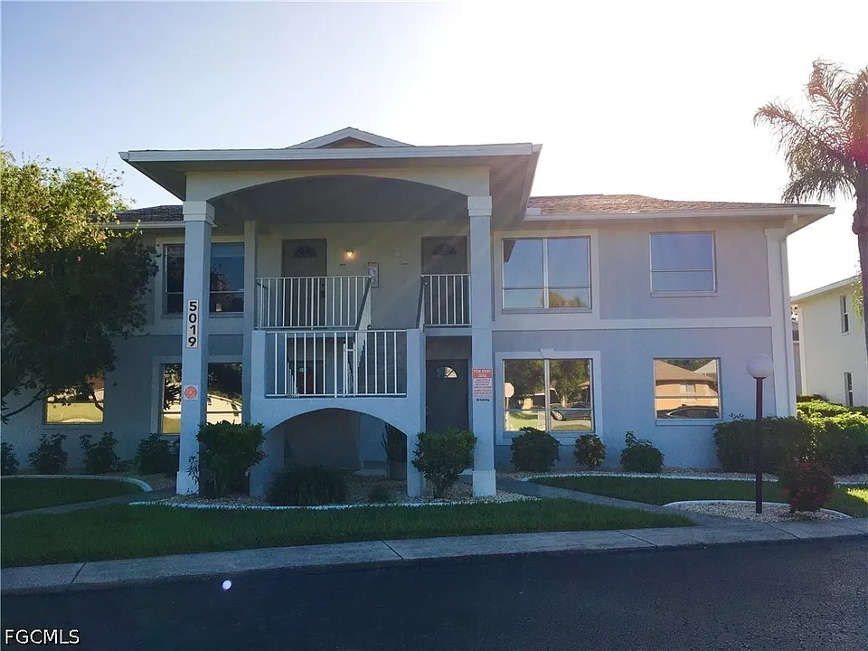 5019 SW 16th Pl #102
