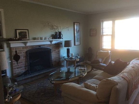 2nd image of 625 Charles Ln