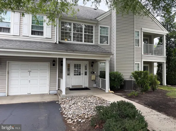 311 American Eagle Ct, Lawrence Township, NJ 08648