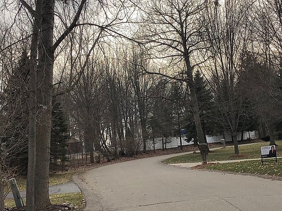5th image of 7513 Majestic Woods Dr #15