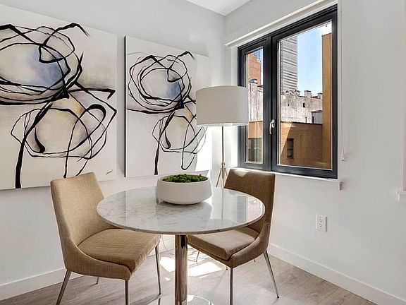 4th image of 350 W 45th St #3C