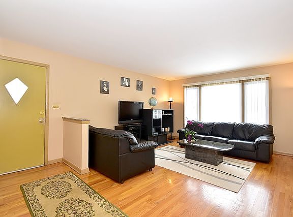 3rd image of 3806 Emerson Dr