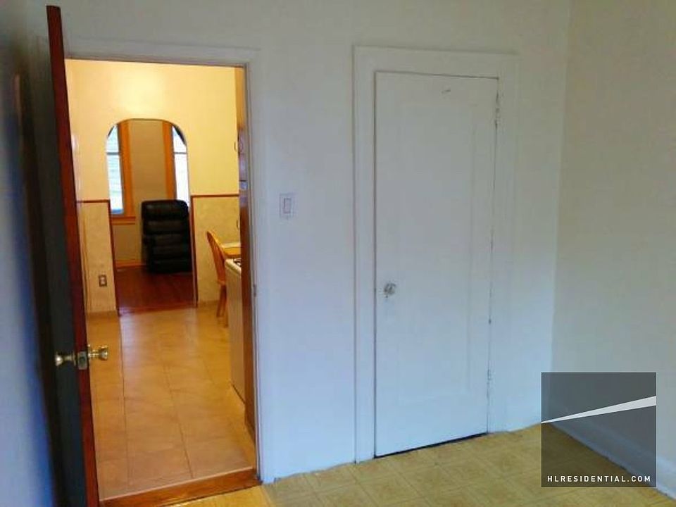2nd image of 2258 42nd St