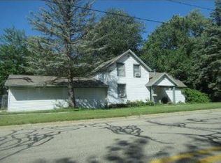 469 Center St, Coopersville, MI 49404