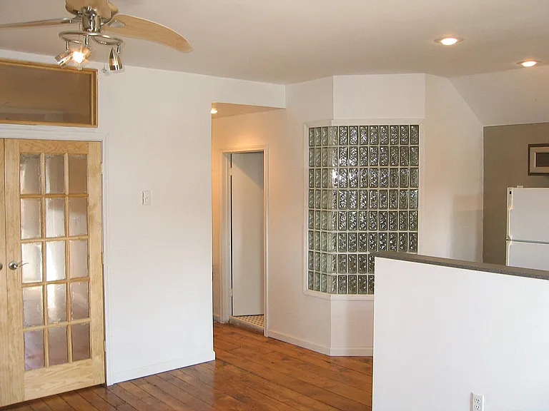194 Front St #2R — Photo 2