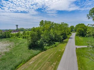 465 Oak Ln, Norwood Young America, MN 55397