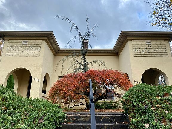 2nd image of 938 Glenway Ave #938