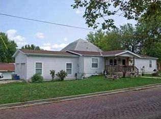 836 Brown Ave, Osawatomie, KS 66064