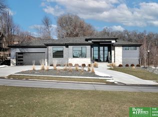 21202 Hickory St, Elkhorn, NE 68022