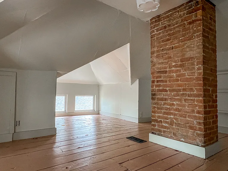 118 E Park St — Photo 15