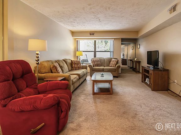 2nd image of 61118 Greenwood Dr #1