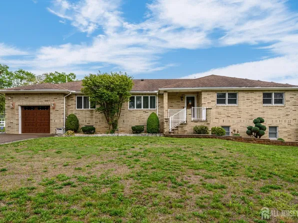 127 Church Ln, East Brunswick, NJ 08816