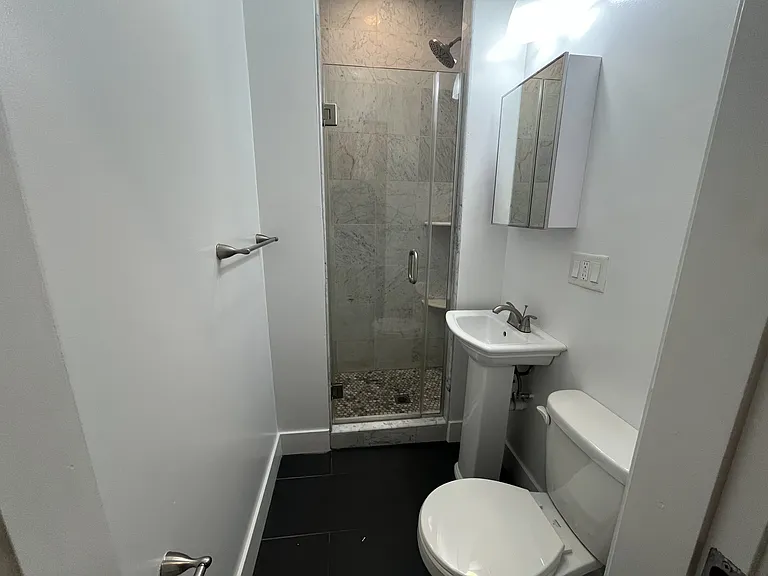 24 Phillips St #2BW — Photo 3