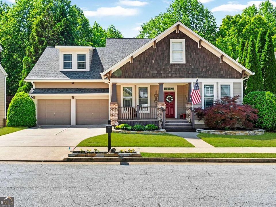 1st image of 127 Woodbury Ln
