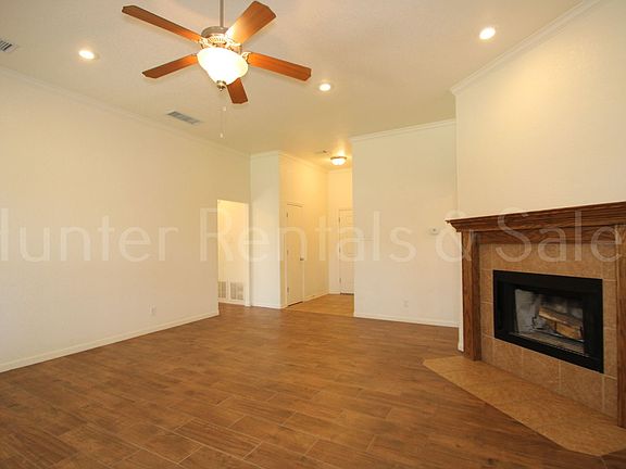 3rd image of 709 Aries Ave