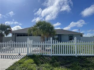 8014 Oakleaf Cir, Labelle, FL 33935