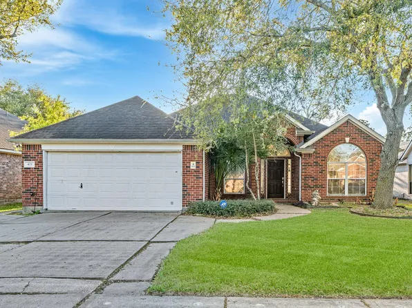 411 Green Cedar Dr, League City, TX 77573