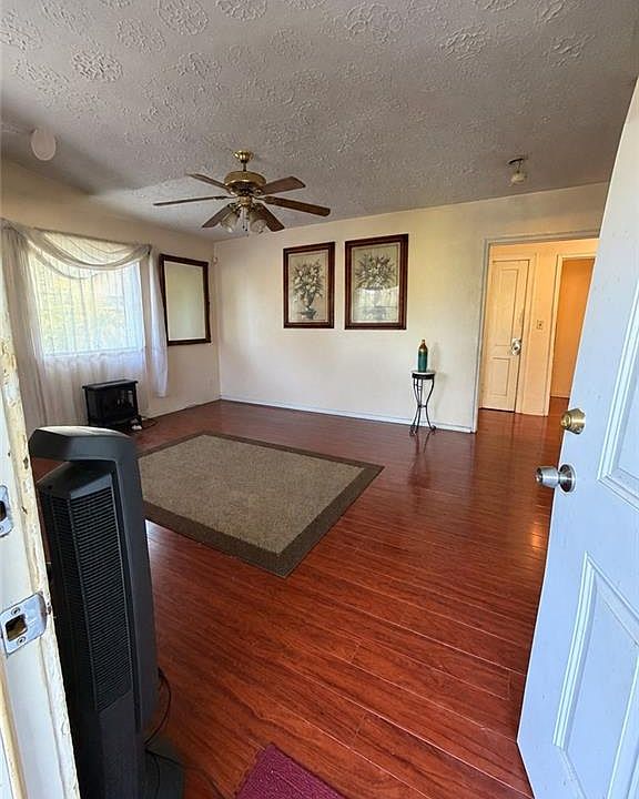 16th image of 216 Kendrick Ave
