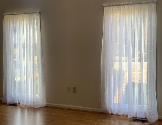 5th image of 11811 Clarence Dr