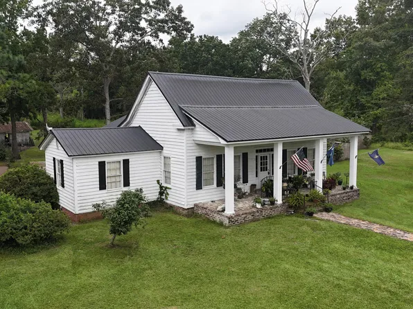 106 Church St, Reevesville, SC 29471