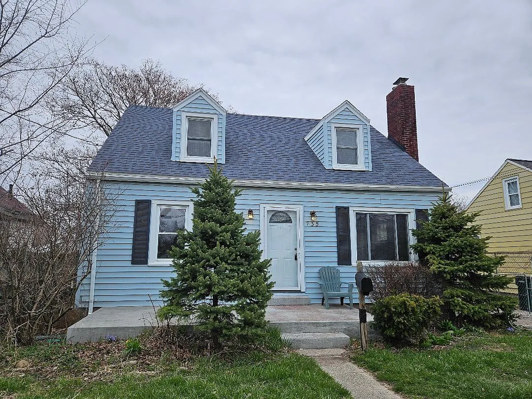 735 Banghart St photo 1