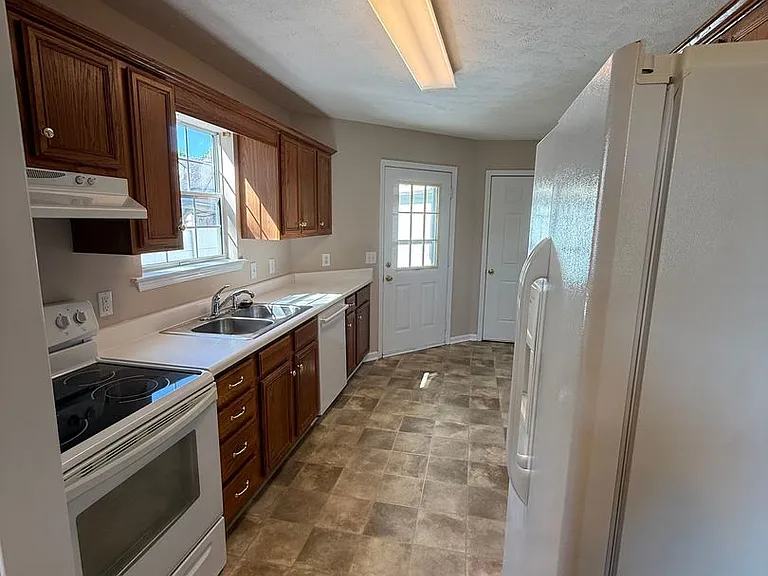 620 Federal Ct — Photo 10