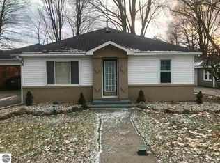 208 E Adams St, Coleman, MI 48618