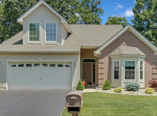 32 Symphony Ave, Bayville, NJ 08721