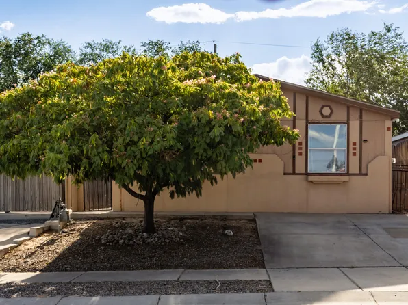 209 Westcourt Pl NW, Albuquerque, NM 87105