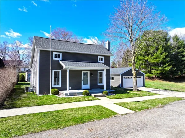 124 2nd Ave NW, Beach City, OH 44608