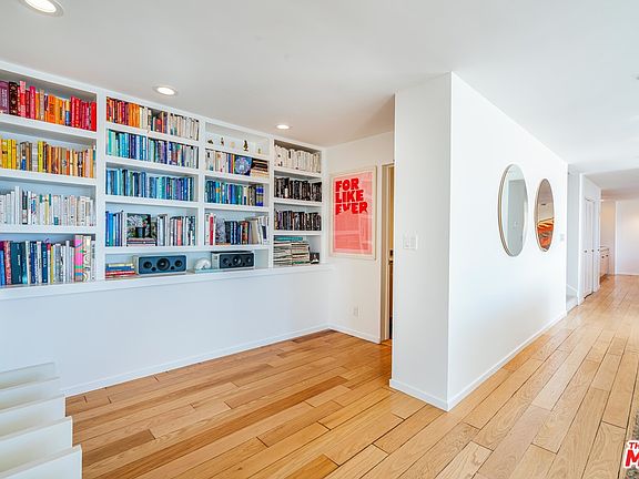 4th image of 18125 Coastline Dr APT E