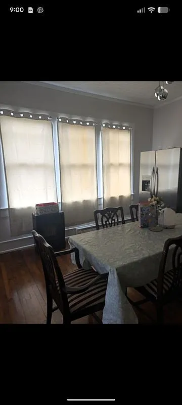 6 bed, 2.0 bath, 2931 sqft, $600 — Photo 4