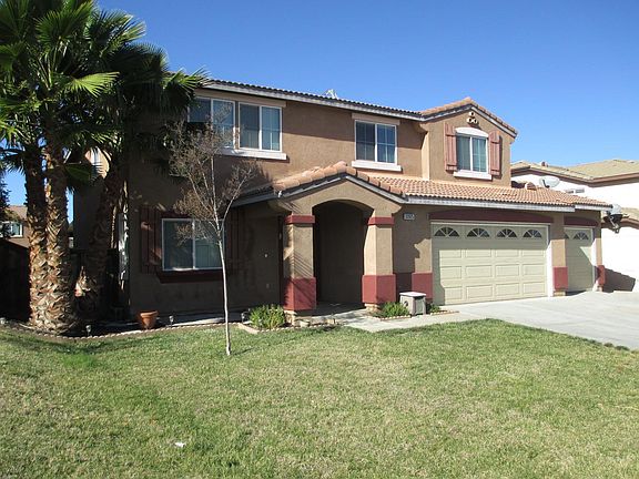 2nd image of 33925 Wintergreen Pl