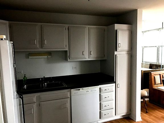 5th image of 4315 W Ford City Dr #502